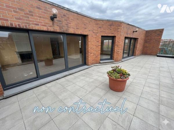 A vendre chez votre Notaire, grand appartement en hyper centre de DUNKERQUE (59140), avec garag...