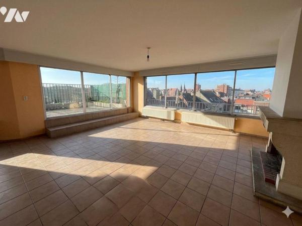 A vendre chez votre Notaire, grand appartement en hyper centre de DUNKERQUE (59140), avec garag...