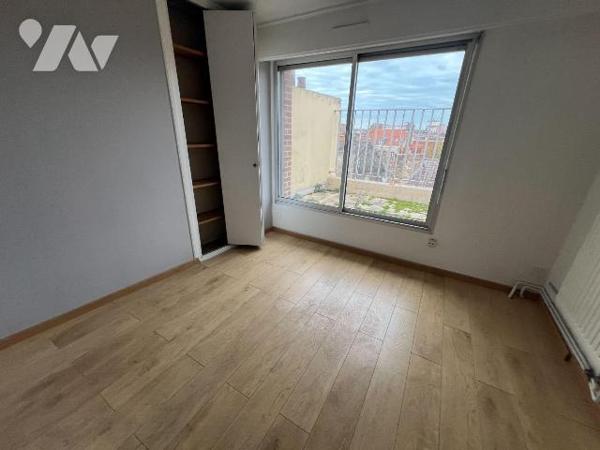 A vendre chez votre Notaire, grand appartement en hyper centre de DUNKERQUE (59140), avec garag...