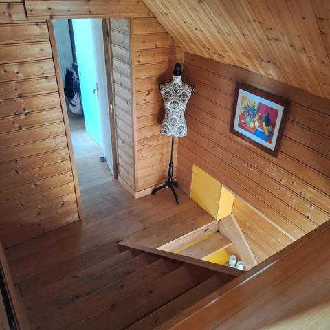 Propriété au calme avec dépendances et terrain