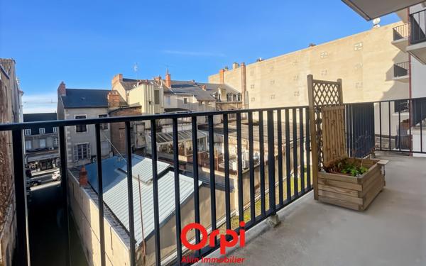 Appartement à vendre    3 pièces • 78,70 m2 Montluçon