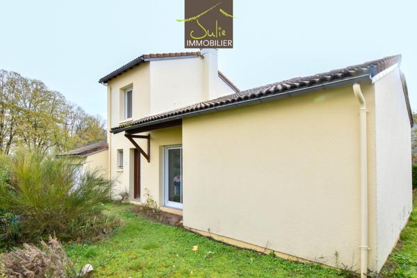 Exclusivité - Pavillon de 99 m² - 3 ch. et 1 bureau, proche centre-ville et commodités.
