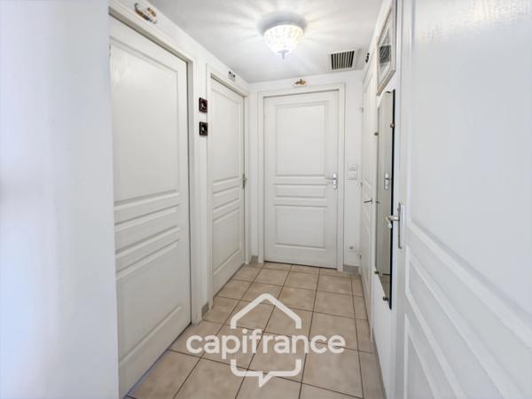 Appartement à vendre 4 pièces HYERES (83), Costebelle, Parc de la Luquette, Dernier étage, vue Mer. DOUBLE GARAGE.