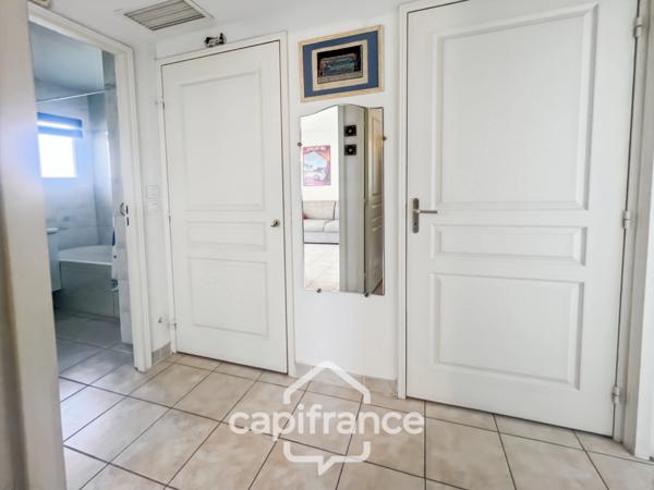 Appartement à vendre 4 pièces HYERES (83), Costebelle, Parc de la Luquette, Dernier étage, vue Mer. DOUBLE GARAGE.