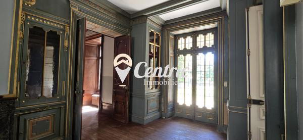 Maison bourgeoise Art Déco en plein cœur de Bressuire – charme, volumes et vue dégagée
