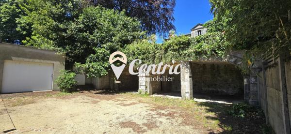Maison bourgeoise Art Déco en plein cœur de Bressuire – charme, volumes et vue dégagée