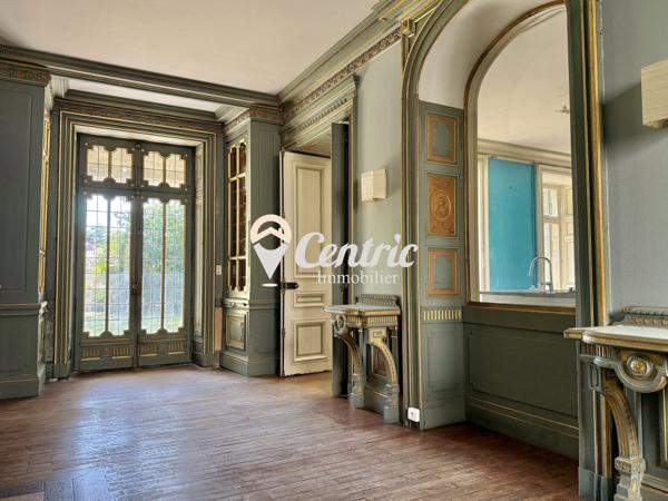 Maison bourgeoise Art Déco en plein cœur de Bressuire – charme, volumes et vue dégagée