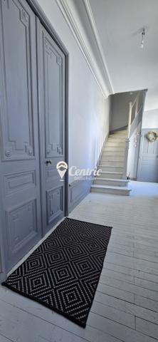 Maison bourgeoise Art Déco en plein cœur de Bressuire – charme, volumes et vue dégagée