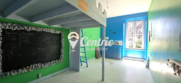 Maison bourgeoise Art Déco en plein cœur de Bressuire – charme, volumes et vue dégagée