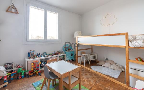 Appartement à vendre    4 pièces • 71,96 m2 Joinville-le-Pont