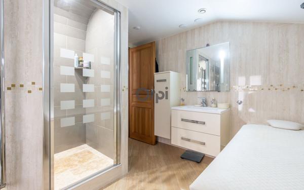 Maison à vendre    6 pièces •  Champigny-sur-Marne