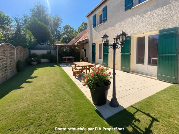 Maison Individuelle VAUREAL de 200* avec 4 chambres terrain 336 m2.
