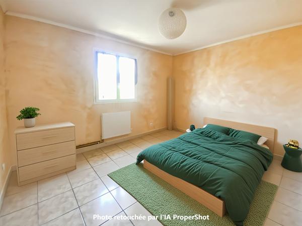 Maison Individuelle VAUREAL de 200* avec 4 chambres terrain 336 m2.