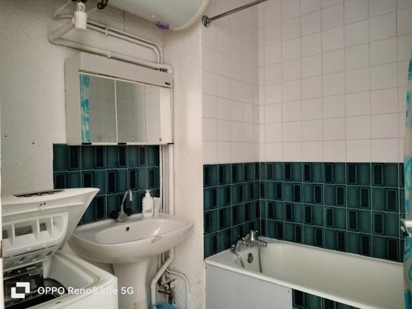 Appartement de 44m² en rez de Jardin avec terrasse , jardin privatif et cave