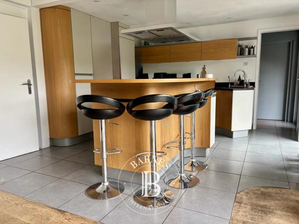 Villeneuve-d'Ascq, Maison 5 Chambres -  168 m² à vendre