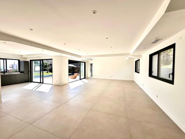 La Ciotat, Maison Contemporaine de 185m2 avec Piscine, Vue panoramique mer à 180°, sur terrain de 737m2