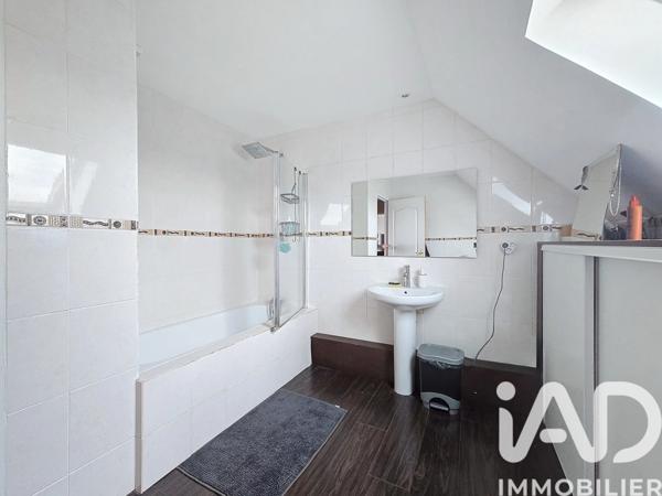 Maison à vendre 4 pièces 100 m² Vieux-Champagne