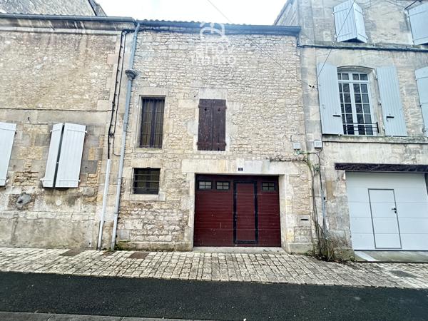 Maison
                                                                                                                                                                                                                                                                                                                        10 pièce(s)                                                                                                                                                                                                          7 chambre(s)                                                                                                                                                                                                          350  m²