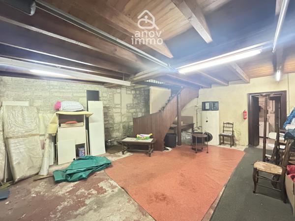 Maison
                                                                                                                                                                                                                                                                                                                        10 pièce(s)                                                                                                                                                                                                          7 chambre(s)                                                                                                                                                                                                          350  m²