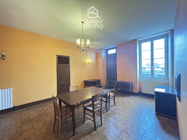 Maison
                                                                                                                                                                                                                                                                                                                        10 pièce(s)                                                                                                                                                                                                          7 chambre(s)                                                                                                                                                                                                          350  m²