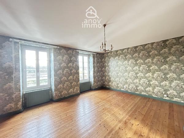 Maison
                                                                                                                                                                                                                                                                                                                        10 pièce(s)                                                                                                                                                                                                          7 chambre(s)                                                                                                                                                                                                          350  m²