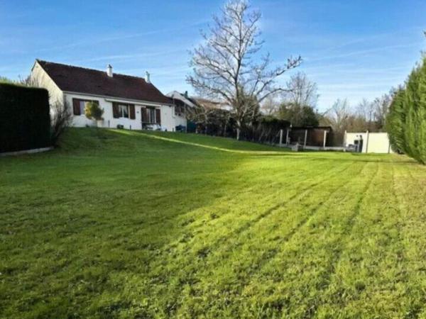 Maison lumineuse 5 chambres avec jardin, vie de plain-pied – Gare à pied
