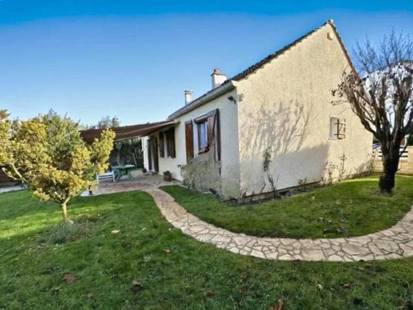 Maison lumineuse 5 chambres avec jardin, vie de plain-pied – Gare à pied