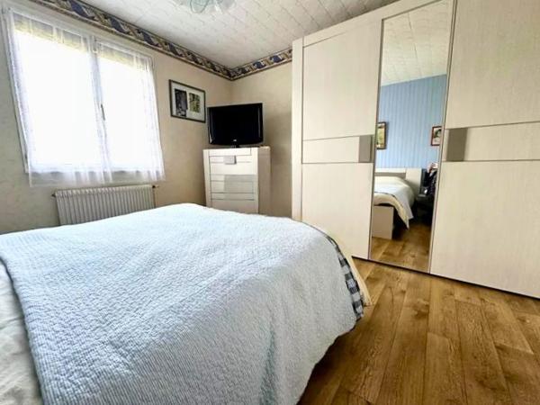 Maison lumineuse 5 chambres avec jardin, vie de plain-pied – Gare à pied