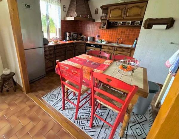 Maison lumineuse 5 chambres avec jardin, vie de plain-pied – Gare à pied