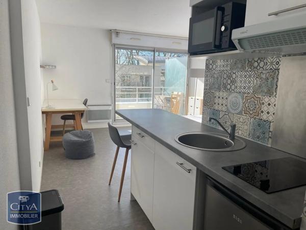 Appartement à louer 1 pièce 25m²
