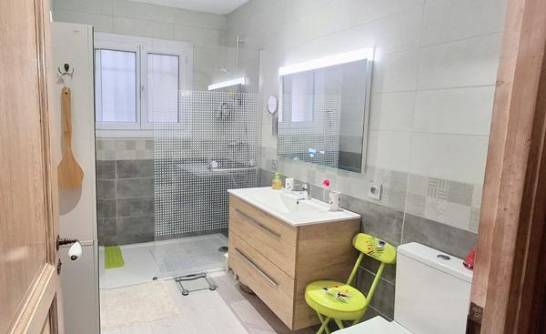 Villa de plain-pied, piscine et dépendance LE BOUSQUET D'ORB