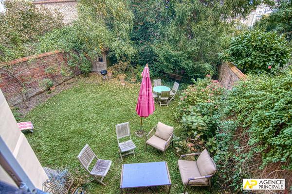 Versailles Montreuil Maison 10 pièces 267 m² au sol sur parcelle de 288 m² €2 075 000 ** - Référence 25867