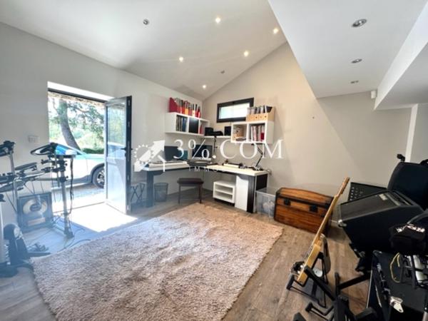 Maison 5 pièce(s) 4 chambre(s) 250 m²