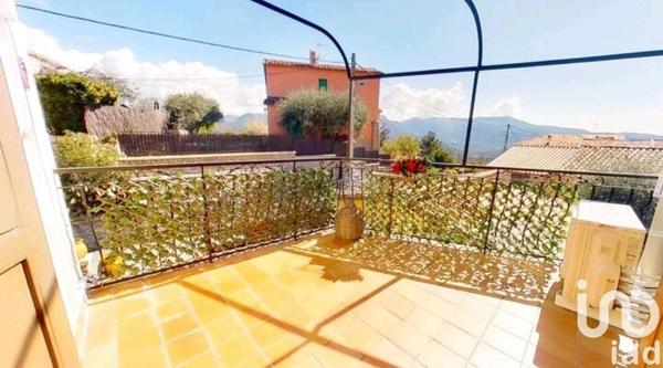 Maison de village 5 pièces de 109 m² à Châteauneuf-Villevieille (06390)