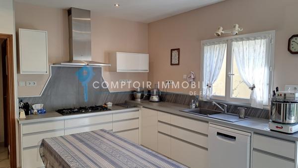 Maison 12 pièce(s) 11 chambre(s) 264 m²