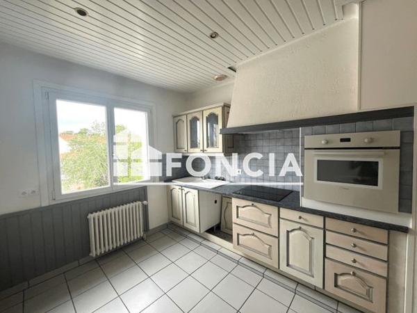 Location Appartement 3 pièces 75.3 m² - 32B RUE JULES VERNES Challans 85300