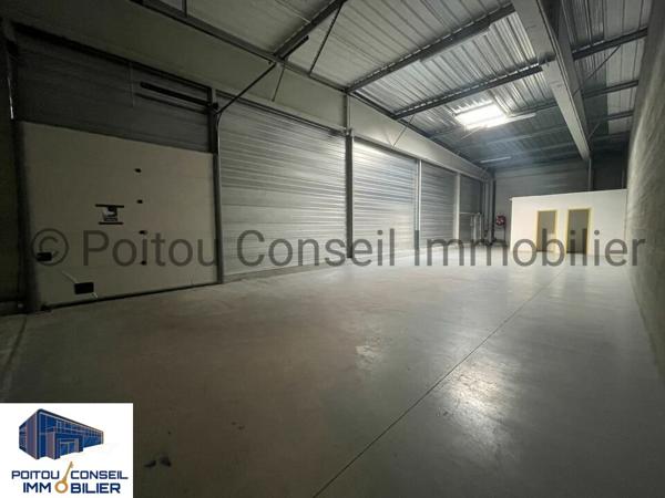 CELLULE COMMERCIALE DE 1185m2 SUR RETAIL DANS LA 1ERE ZONE COMMERCIALE NIORT CHAURAY
