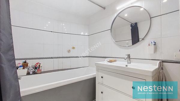 Maison à vendre à Istres - 4 pièces avec cour et terrasse