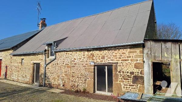 A Vendre à ST DENIS DE GASTINES (53500), en Mayenne.
Une maison d'habitation à rénover, compre...