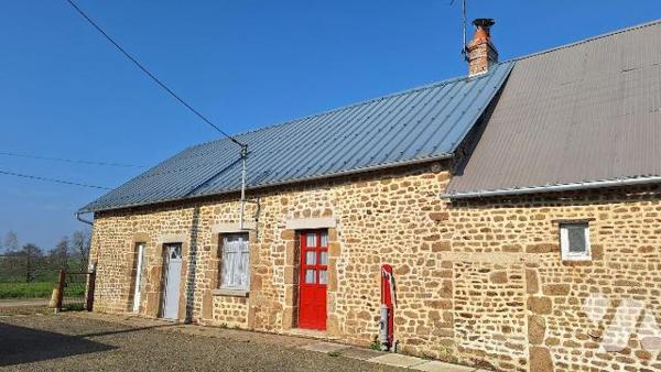 A Vendre à ST DENIS DE GASTINES (53500), en Mayenne.
Une maison d'habitation à rénover, compre...