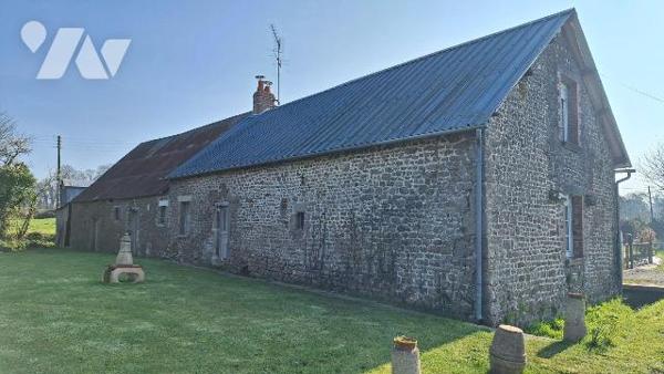 A Vendre à ST DENIS DE GASTINES (53500), en Mayenne.
Une maison d'habitation à rénover, compre...