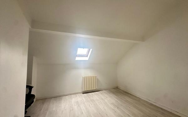 Appartement à louer    2 pièces • 49 m2 Puiseux-en-France