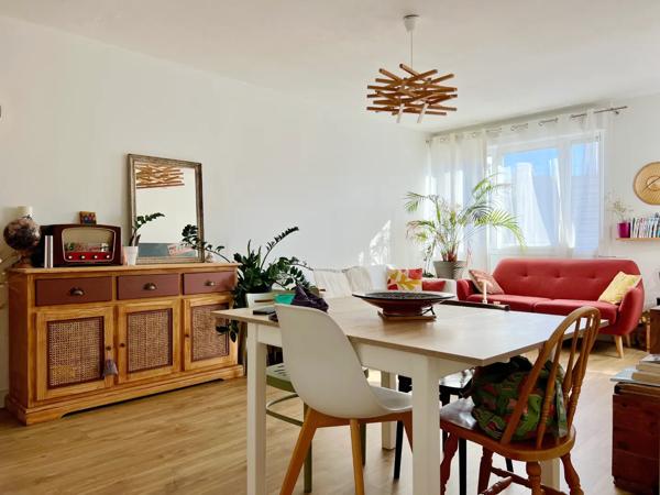 Bègles appartement T3 traversant