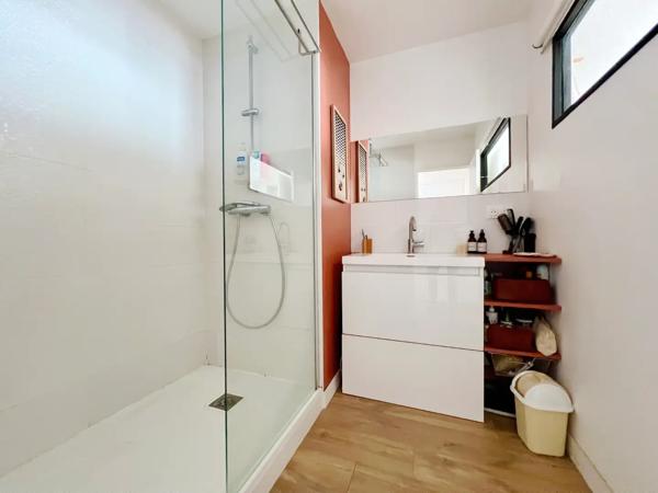 Bègles appartement T3 traversant