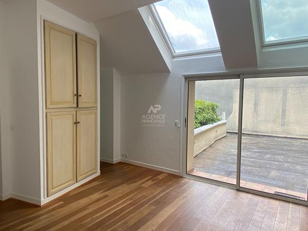 Maison Le Mesnil Le Roi 8 pièce(s) 140.30 m2

Loyer €2 900/mois **

- Ref : 12475