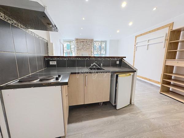 Saint-Affrique (12400) Studio rénové lumineux 27 m²