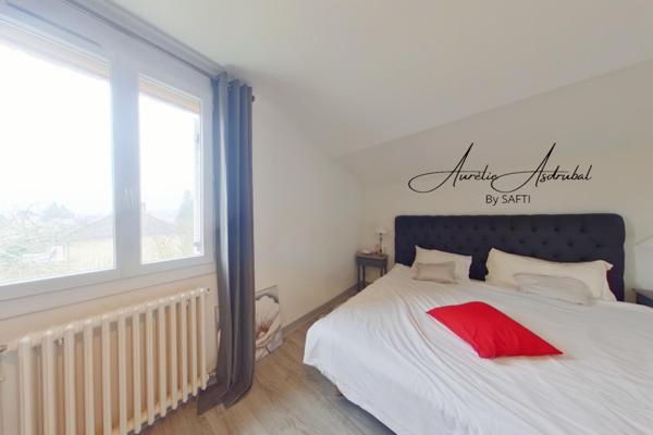 Très belle maison avec grand jardin arboré et piscine à Sarlat