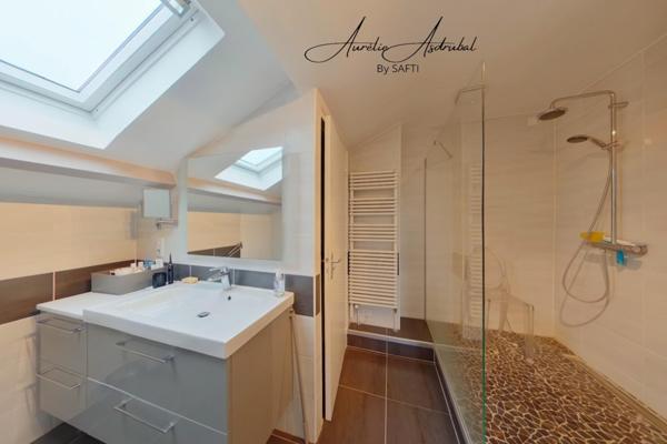 Très belle maison avec grand jardin arboré et piscine à Sarlat