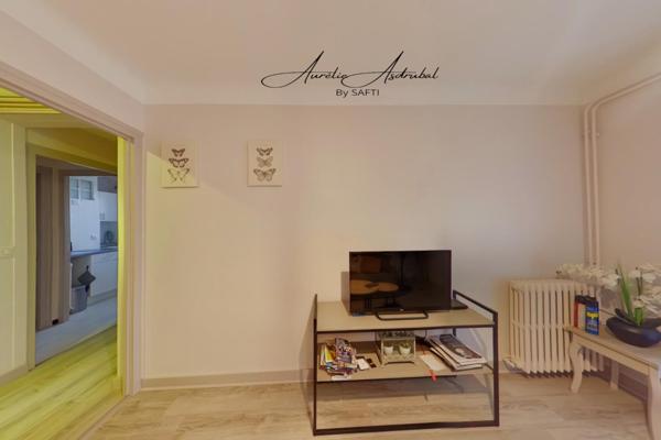 Très belle maison avec grand jardin arboré et piscine à Sarlat