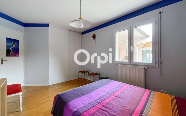 Maison à vendre    5 pièces •  Chazelles-sur-Lyon